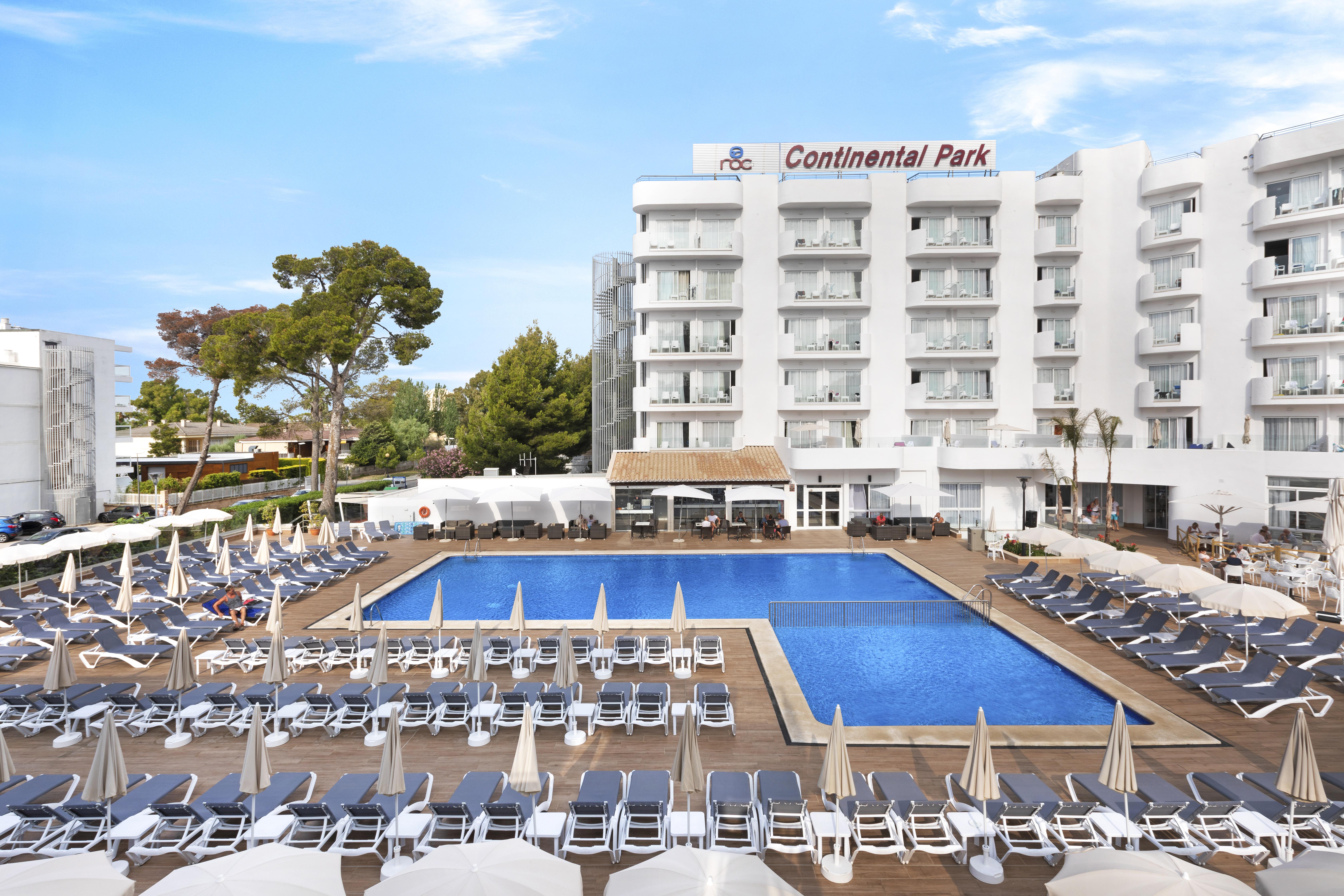 Aparthotel Aluasun Continental Park Playa de Muro  Esterno foto