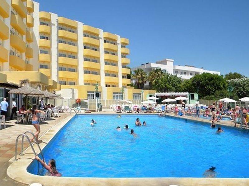 Aparthotel Aluasun Continental Park Playa de Muro  Esterno foto