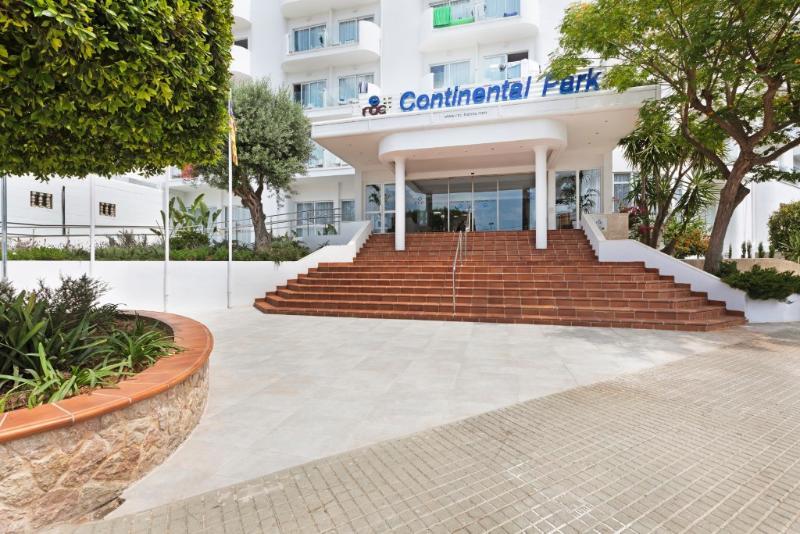 Aparthotel Aluasun Continental Park Playa de Muro  Esterno foto